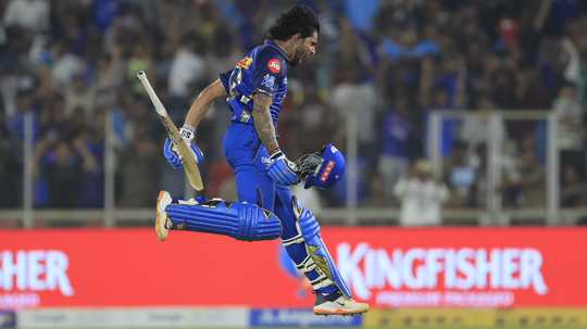 Tilak ton breathes life into MI's flailing campaign