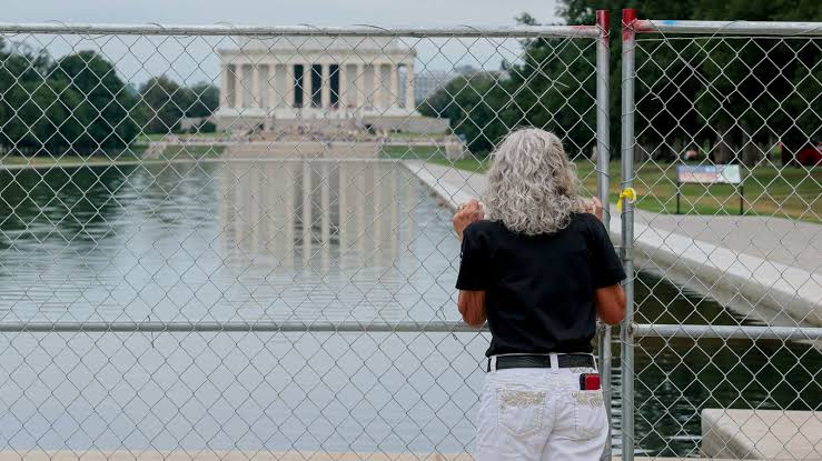 Charges dropped over alleged reflecting pool vandalism as damage blamed on 'flawed installation'