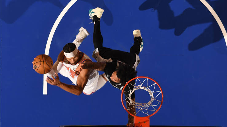 Live Updates: Spurs, Knicks vie for crucial Game 4