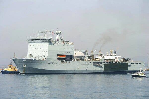 Britain Preparing for Mission That Could Clear Strait of Hormuz