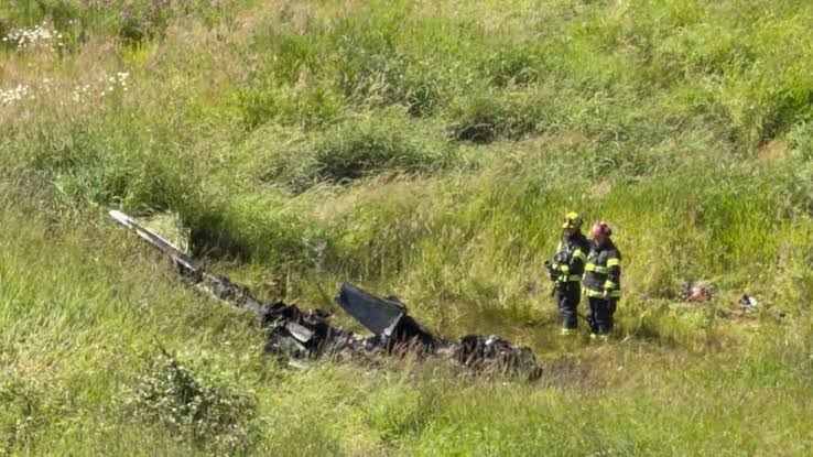 1 dead after small plane crashes into field near Twin Oaks Airpark in Hillsboro