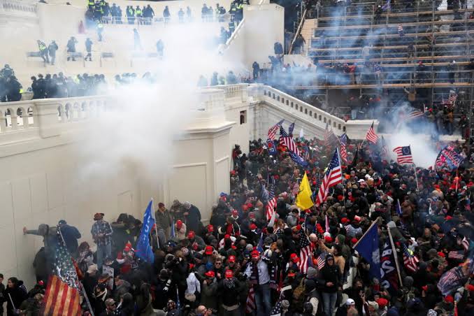 Judge tosses remnants of Proud Boys seditious conspiracy case after Trump's broad clemency