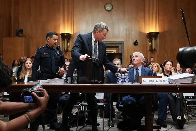 Commentary: Senate Republicans try to smear Fauci over COVID, but he refuses to play their game