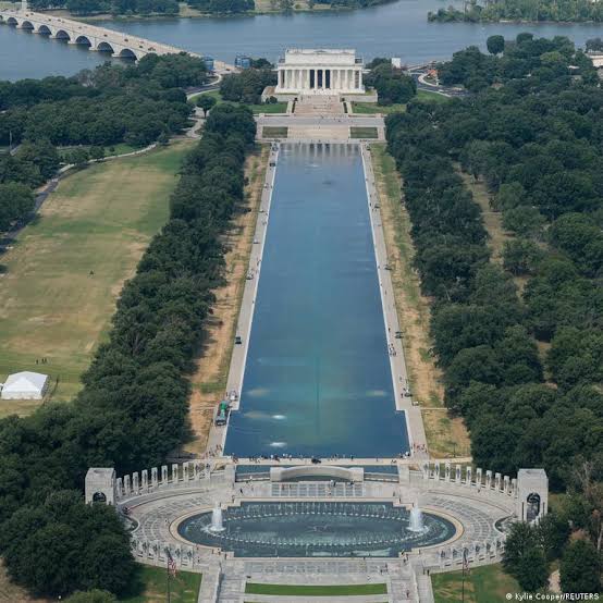 US: Trump threatens prison for Reflecting Pool 'vandalism'