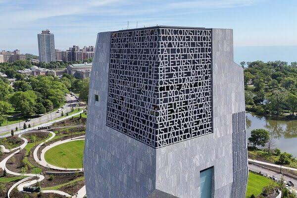 The ‘Obamalisk’: A monument to a lost America