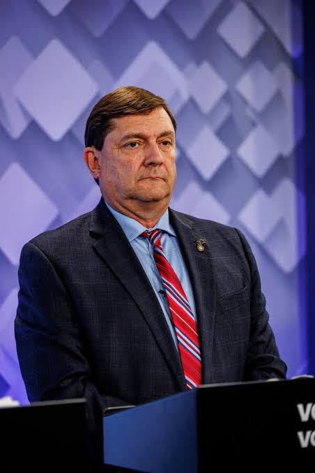 In Maine Senate Race, Jackson Sprints Ahead of Pack, as Bellows Drops Out