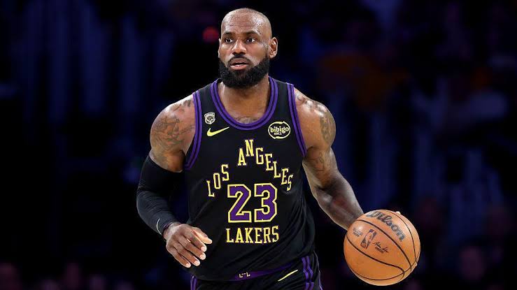 LeBron James: Miami Heat mistakenly post 'introductory press conference' video