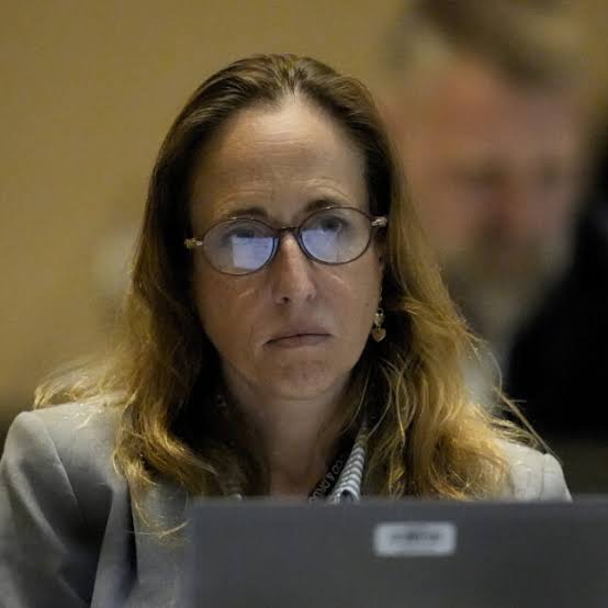 FDA drug center head Tracy Beth Høeg leaves as agency faces leadership vacuum
