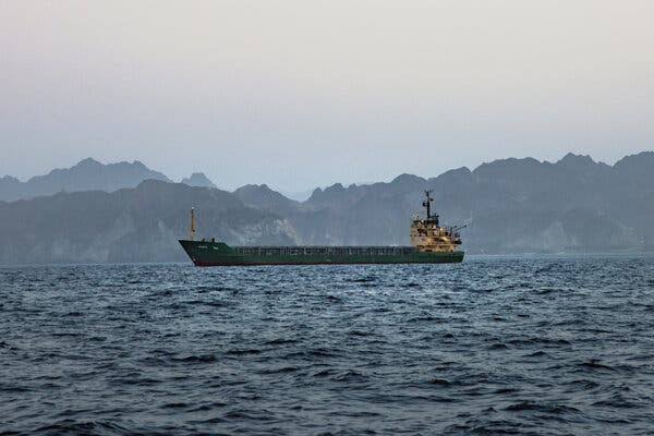 After U.S.-Iran War, Oman Is Said to Propose Strait of Hormuz Fee Plan