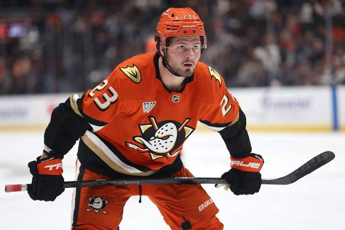 Ducks trade Mason McTavish to Blues at NHL Draft for two first-round picks