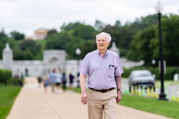 Veterans and relatives see no place for Trump's arch near Arlington National Cemetery