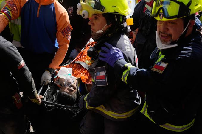 Venezuelan security guard pulled alive from earthquake basement rubble after 8 days