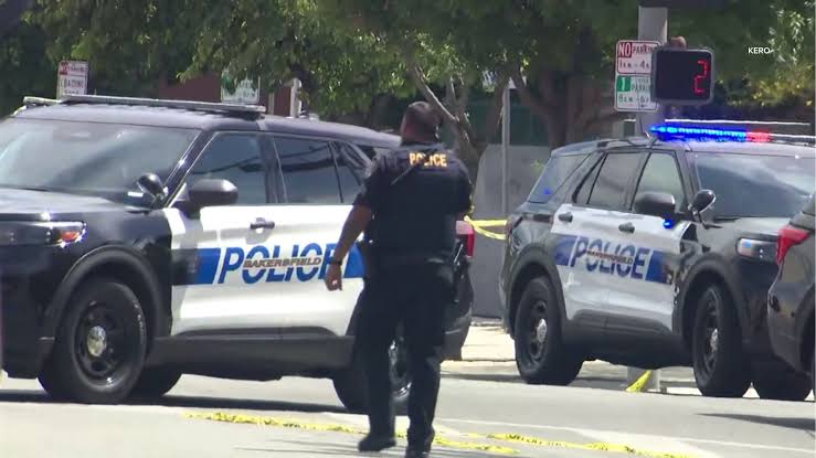 Police say man barricaded himself inside bank with others in California city of Bakersfield