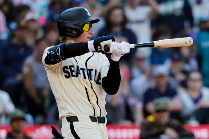 Mariners call up 20-year-old No. 1 prospect Colt Emerson