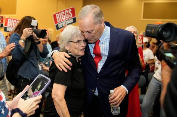 Arizona Republicans pick nominees for governor and other top offices