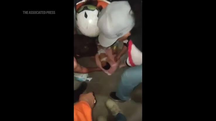 Mother and 18-day-old baby rescued from rubble of building 32 hours after Venezuela earthquakes