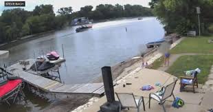 Neighbors capture moment before fatal 2-boat collision on Fox River near McHenry County