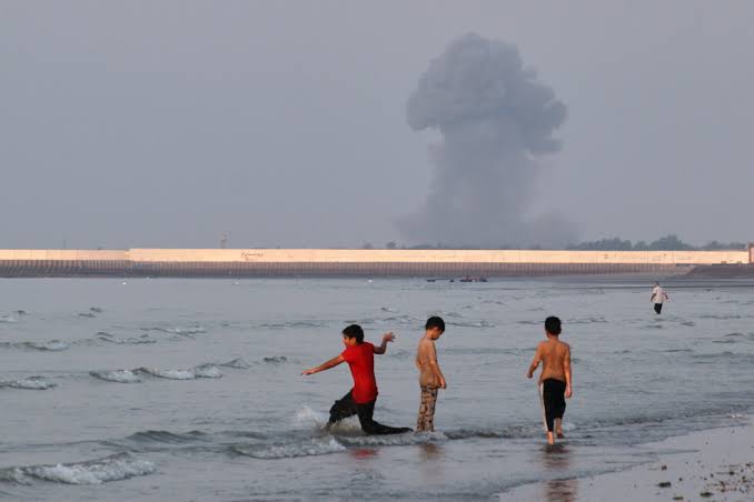 US strikes Iran again after Trump orders a new blockade in Strait of Hormuz on Iran