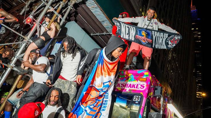 21 taken into custody outside Bryant Park Knicks watch party, NYPD says