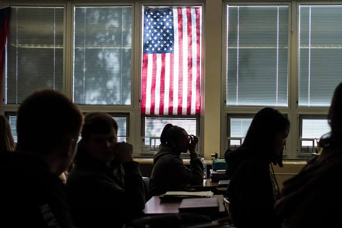 US Student Visa Holders Face New Restrictions Under DHS Rule