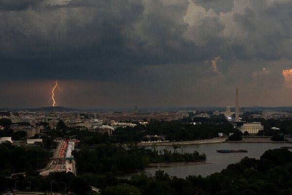 Crowds Evacuated as Storms Menace Washington Ahead of Trump Speech