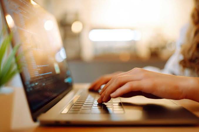 Remote work — not AI — has sidelined recent college graduates, research finds