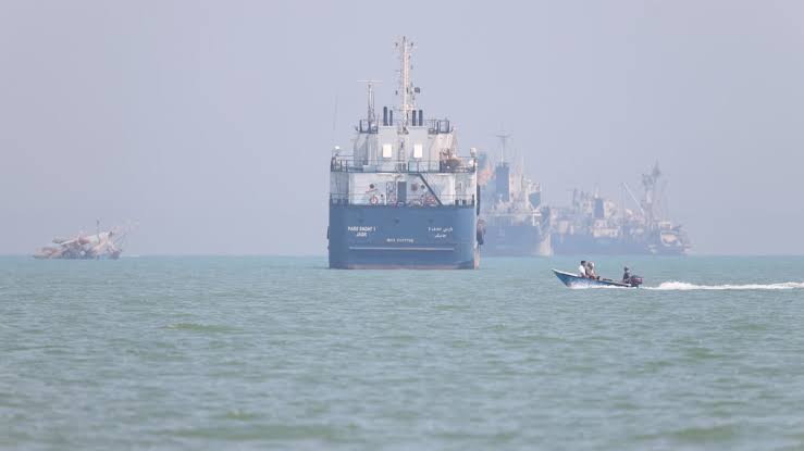 UN agency pauses Hormuz ship evacuation plan after first vessel attack under peace deal