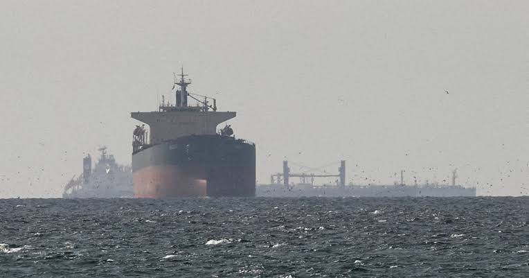 Omani, French and Japanese vessels transit the Strait of Hormuz