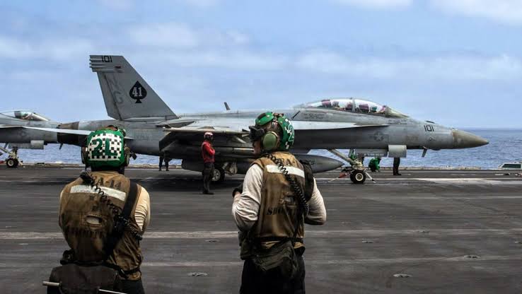 US Intercepts Fresh Iranian Attacks as Peace Talks Stall