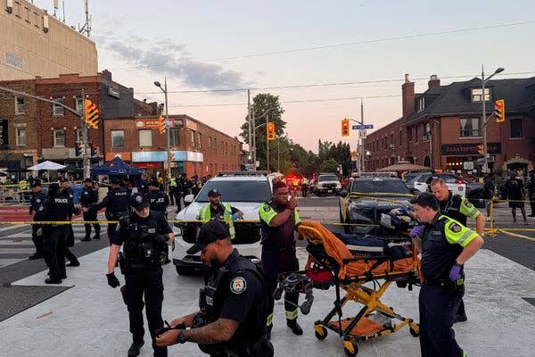 Toronto Police Search For Active Shooter After 2 Killed at Street Festival