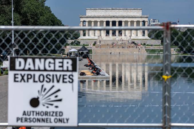 Fireworks on Mall likely to cause hazardous air pollution, documents show