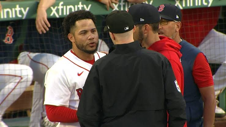 With heavy heart for Venezuela, Contreras' emotions on display after HR, ejection