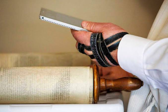 Why Orthodox Jews are opposing the new daylight saving bill in Congress