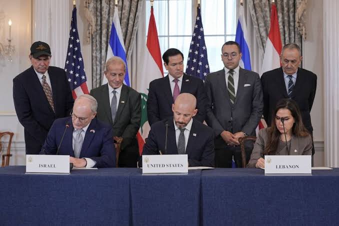 Israel to withdraw from two areas in Lebanon under newly signed agreement