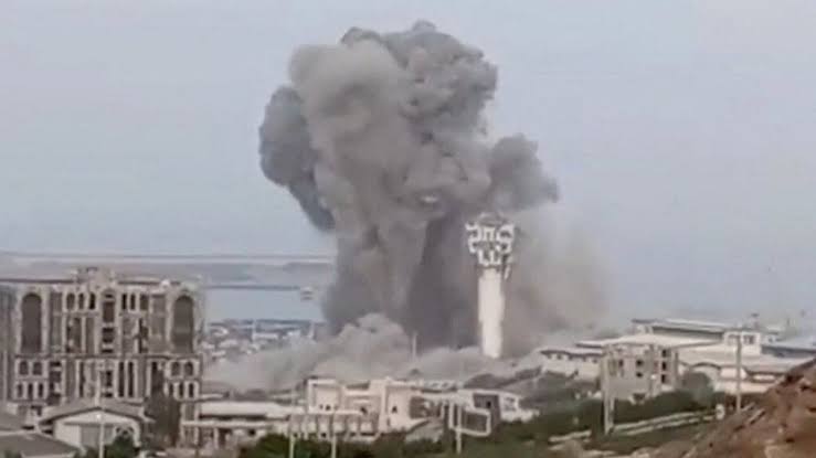 World in Brief: America launches fresh strikes on Iran; SpaceX shares slide