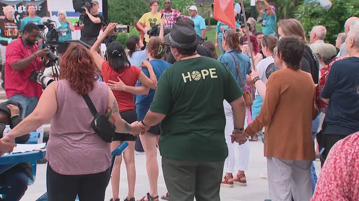 Springfield residents rally in support of Haitian community after Supreme Court TPS ruling