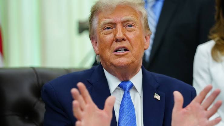 Trump gifts Dems ready-made midterm ads