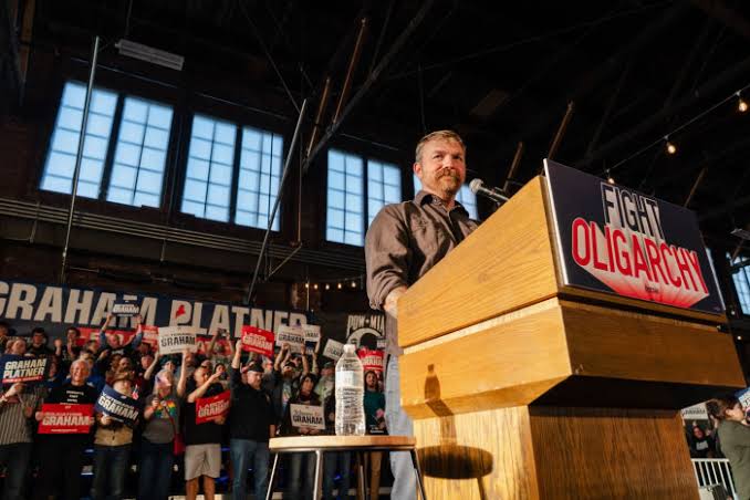 Graham Platner’s Wife Flagged Sexually Explicit Texts to His Senate Campaign