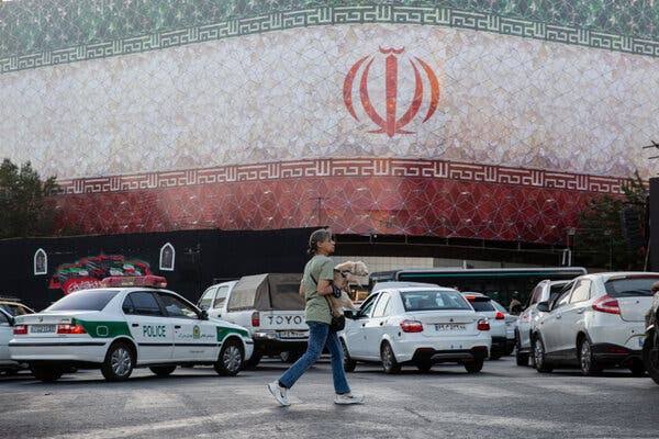 Live Updates: Iran Strikes U.S. Sites in Bahrain and Kuwait as Attacks Show Few Signs of De-escalation