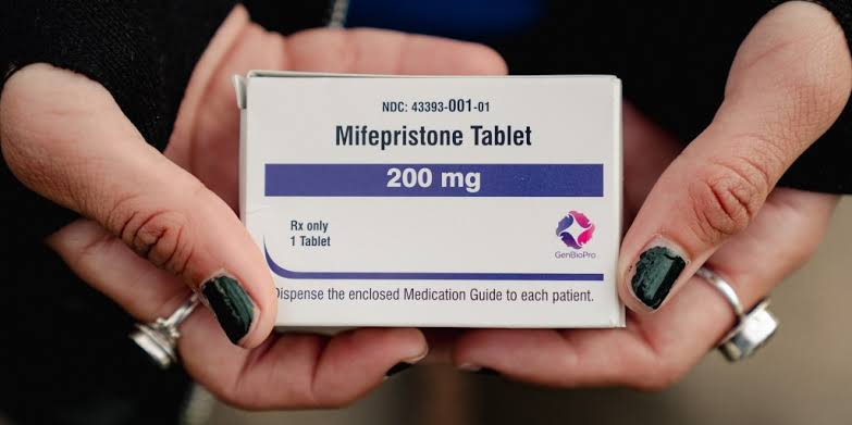 Supreme Court temporarily extends full access to abortion pill while it mulls legal challenge
