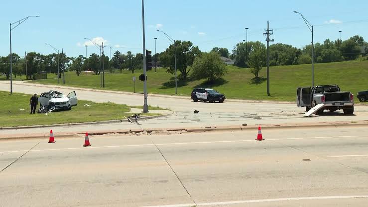 Police identify man killed in northwest Omaha crash