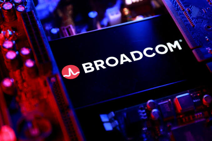 Broadcom Shares Slide Despite Jump in Revenue on AI Chip Demand