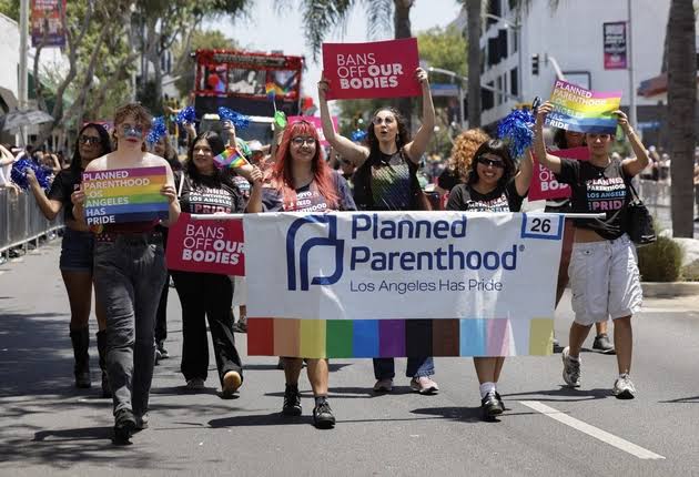 Conservatives rage over re-funding of Planned Parenthood