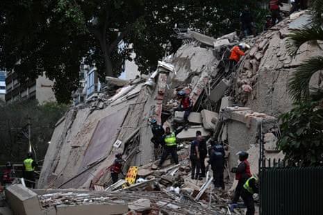 Venezuela earthquakes live: state of emergency declared after officials warn of widespread damage and high casualties