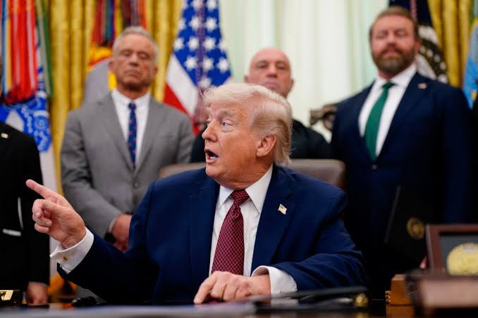 Trump tells PBS News that 'lots of bombs start going off' if Iran ceasefire expires