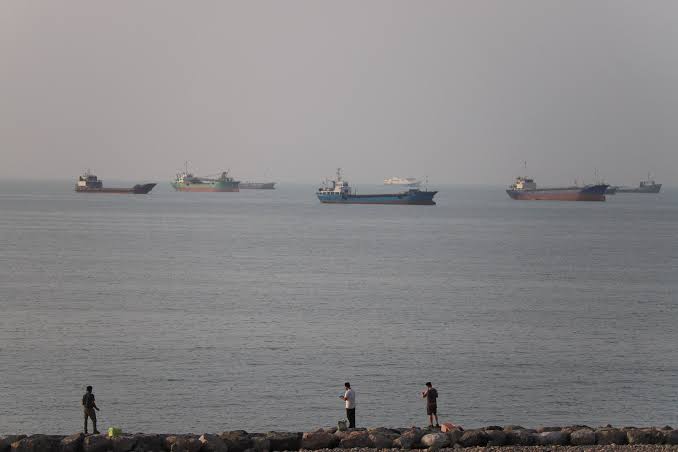Shipping slows after Iran says it has again shut the Strait of Hormuz