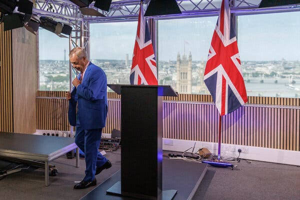 Farage Resigns and Says He Will Run Again in Special Election