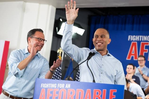 ‘Fighting for an affordable America’: Hakeem Jeffries unveils closing midterm pitch