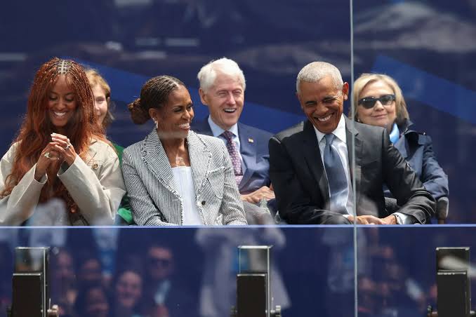 At center opening, Obama denounces those who use power ‘to divvy up the spoils’