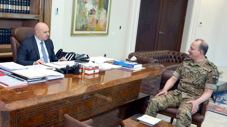 Trump hosts Lebanon's president as Israel begins first pullback